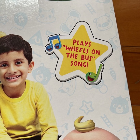 Coco melon musical play tent bus pop up play hut new in box - Picture 4 of 8